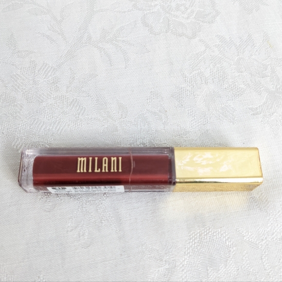 Milani Amore Matte Fabulous-41 Lip Creme  Reddish Brown - Picture 3 of 9